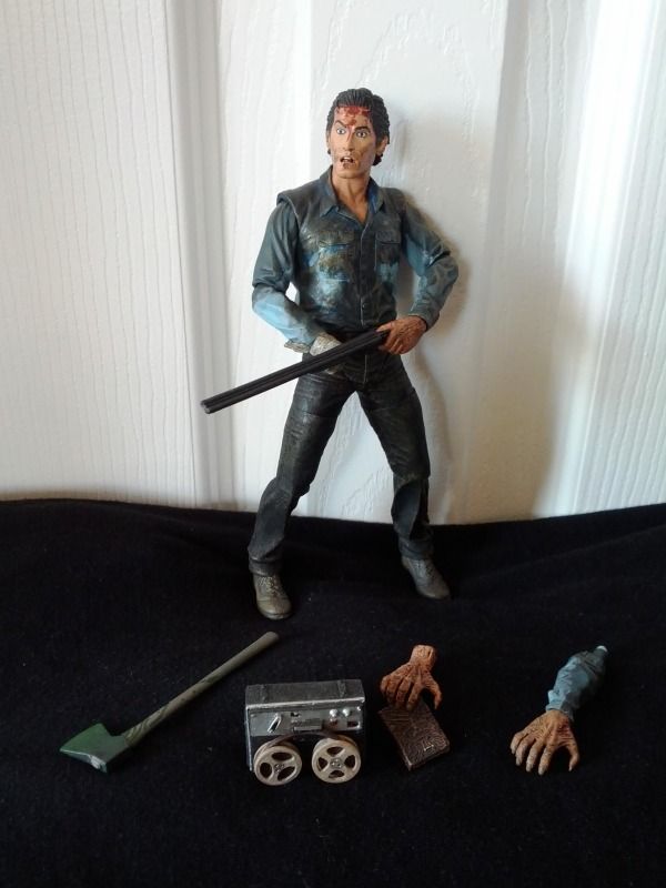 evil dead 2 figures